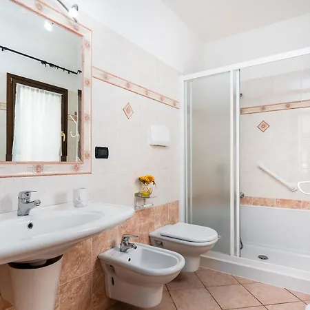 Residenza Le Magnolie * أروسييْ